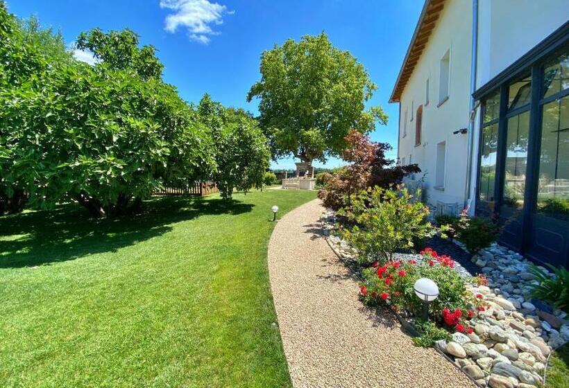 ベッドアンドブレックファースト ô Gré Des Sens