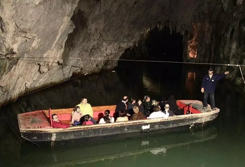 Aamiaismajoitus (B&B) L Oasi