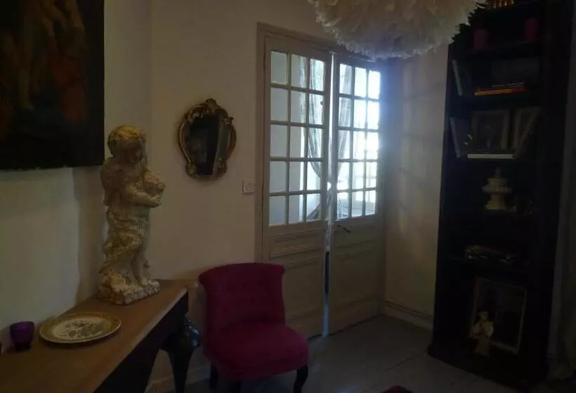 Aamiaismajoitus (B&B) Manoir De La Chapelle