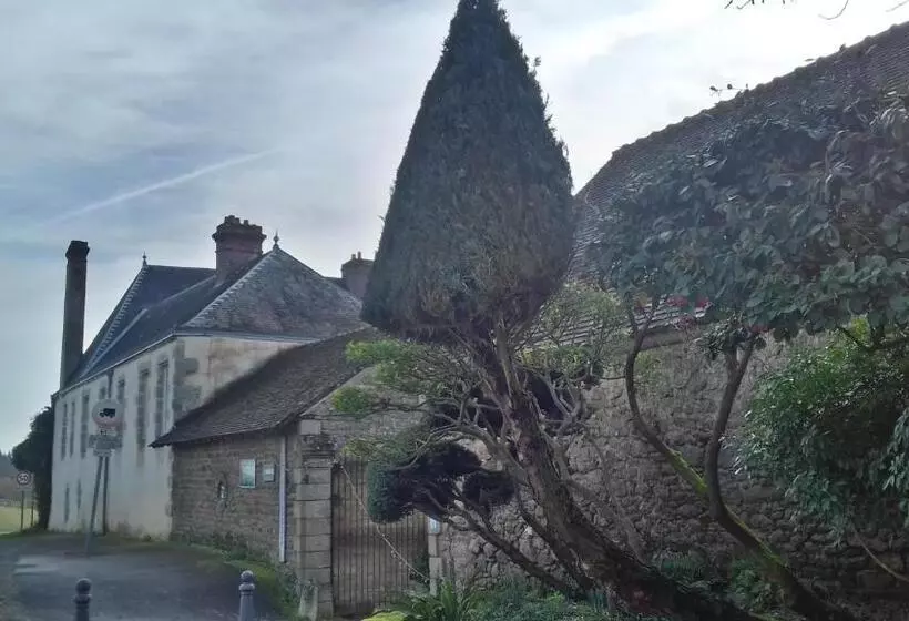 Aamiaismajoitus (B&B) Manoir De La Chapelle