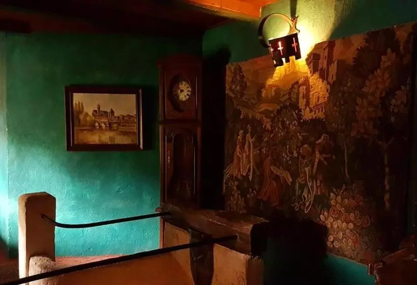 ベッドアンドブレックファースト Suite Médiévale 40m2 Chambre D  Hôte Du Mas Fabrègue