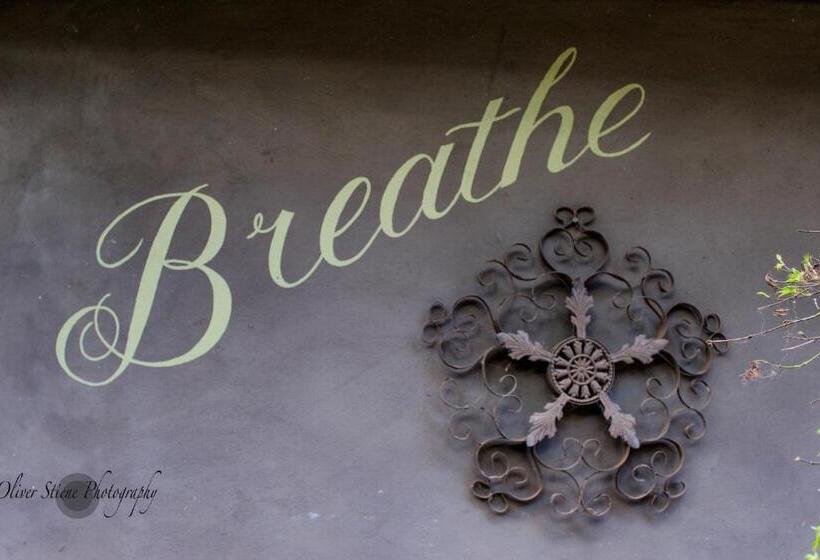 住宿加早餐 Tomah Retreat Studio Breathe With Fireplace