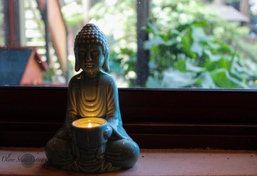 住宿加早餐 Tomah Retreat Studio Breathe With Fireplace