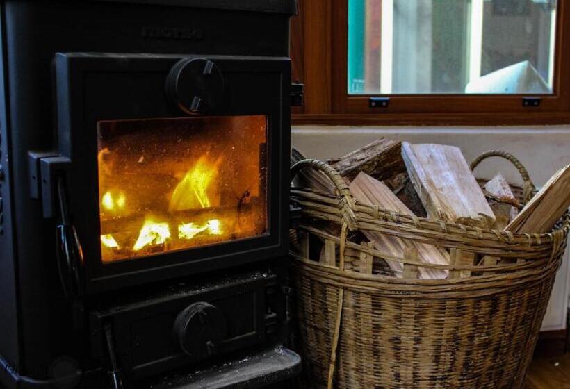 住宿加早餐 Tomah Retreat Studio Breathe With Fireplace