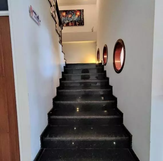 Hotelli 80 Real