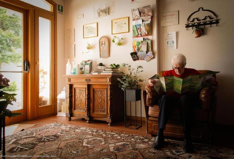 Отель All Antica Scuderia Del Castello