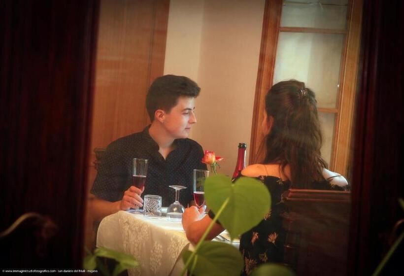 Отель All Antica Scuderia Del Castello