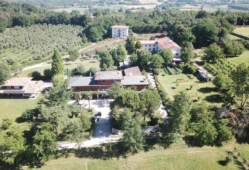 Отель All Antica Scuderia Del Castello