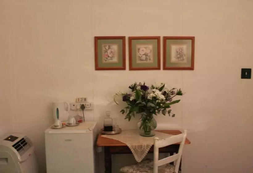 Kameel Rust And Vrede B & B And Camping