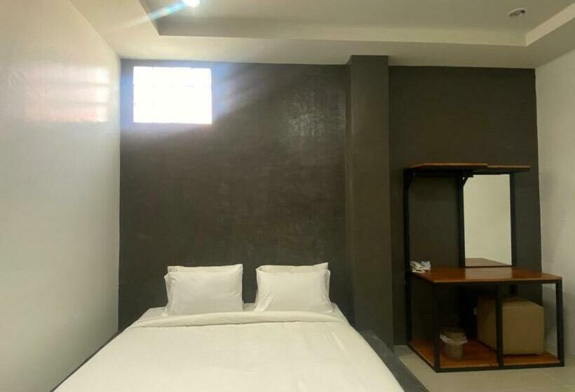 22 Twenty Two Hotel ทะเวนตี้ ทู โฮเทล