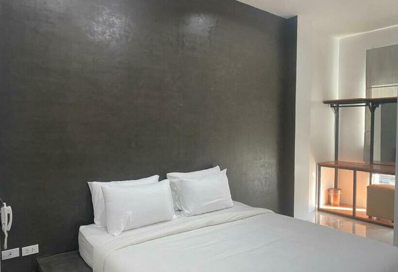 22 Twenty Two Hotel ทะเวนตี้ ทู โฮเทล