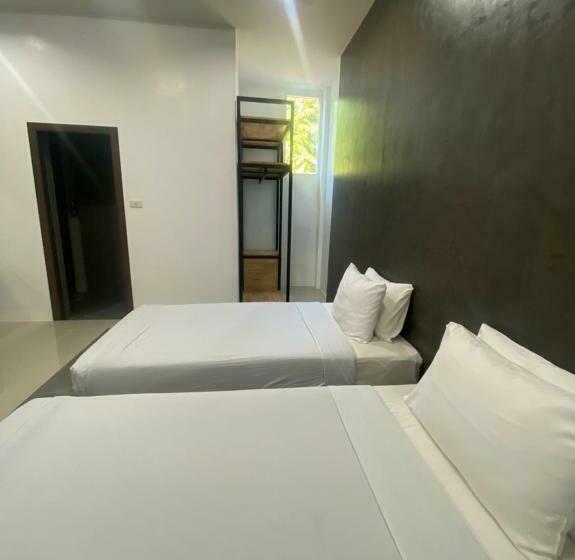 22 Twenty Two Hotel ทะเวนตี้ ทู โฮเทล