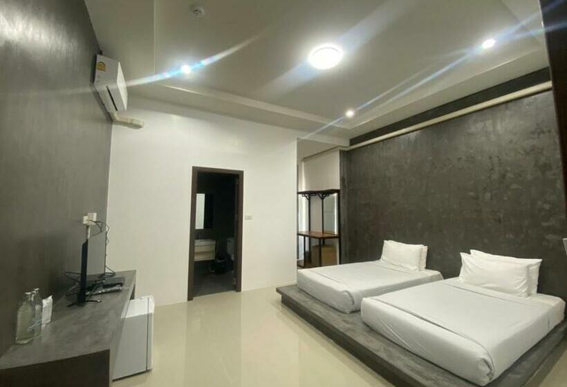 22 Twenty Two Hotel ทะเวนตี้ ทู โฮเทล