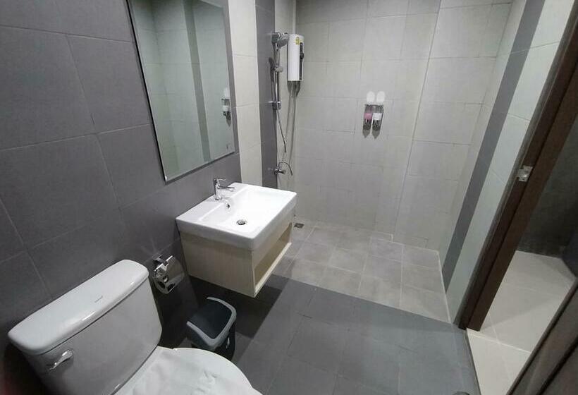 22 Twenty Two Hotel ทะเวนตี้ ทู โฮเทล