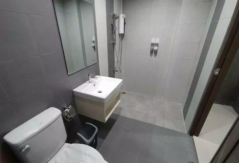 22 Twenty Two Hotel ทะเวนตี้ ทู โฮเทล