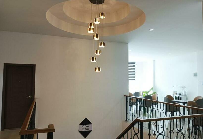 22 Twenty Two Hotel ทะเวนตี้ ทู โฮเทล