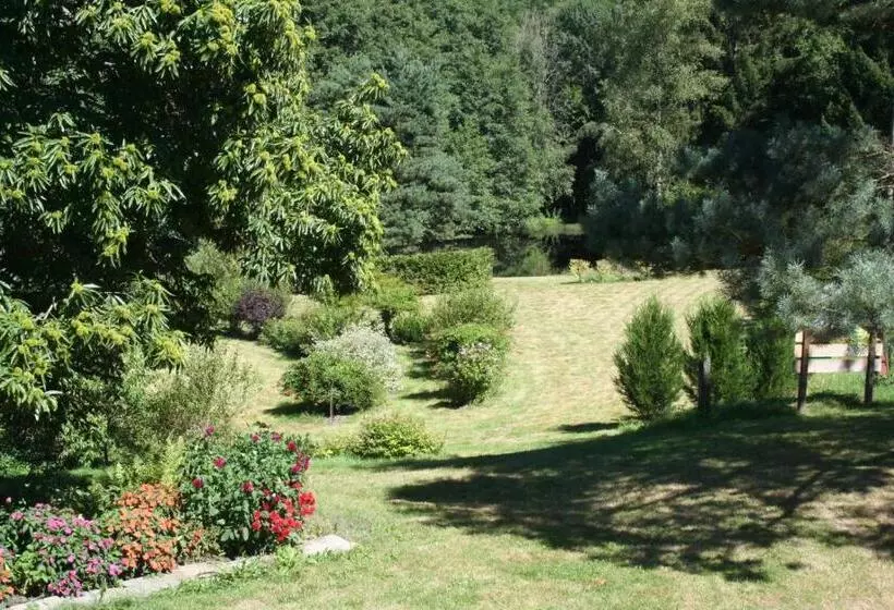 Aamiaismajoitus (B&B) Chambres D Hôtes La Landre