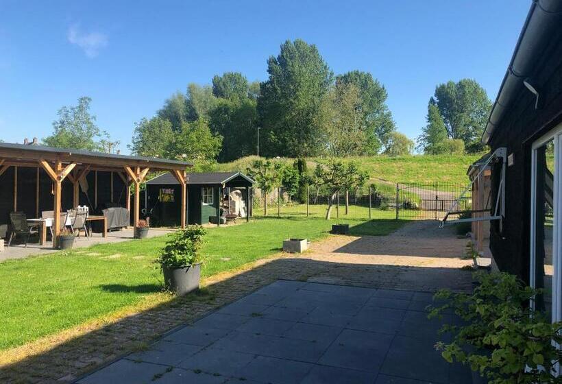 민박 De Oude Schuur