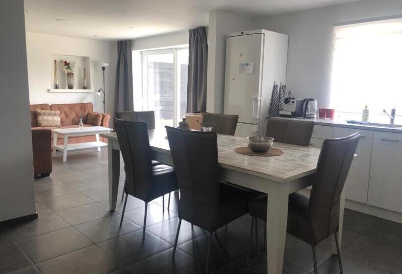 민박 De Oude Schuur