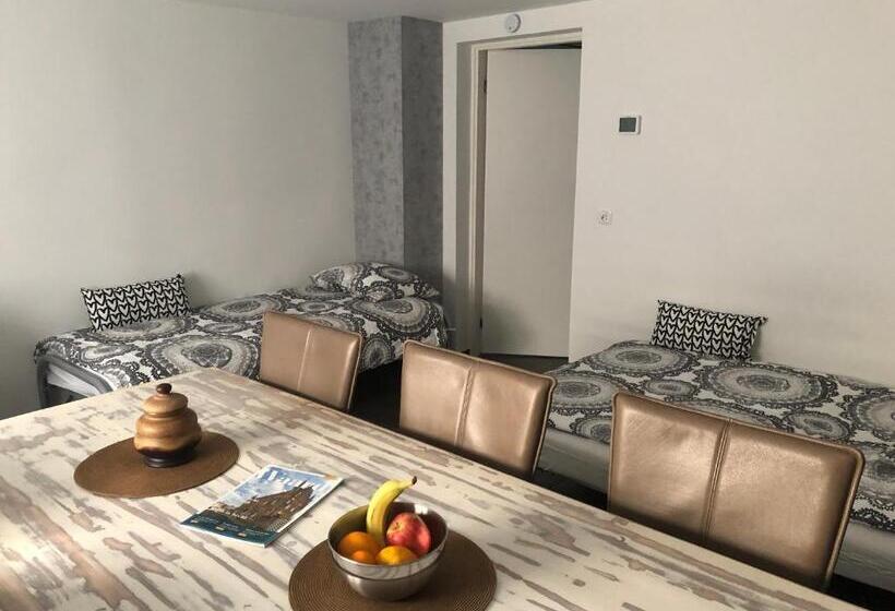 민박 De Oude Schuur