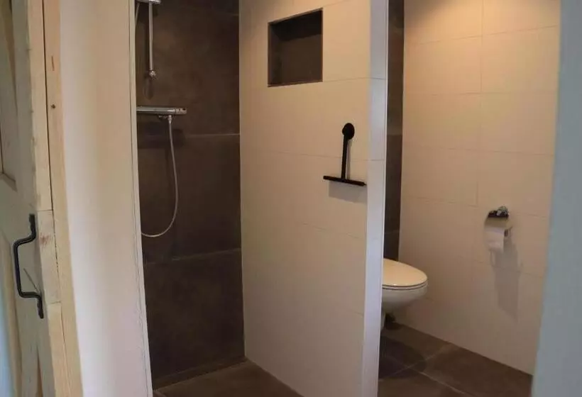 ベッドアンドブレックファースト Doezumertocht