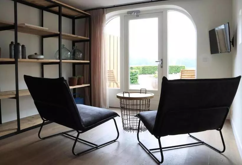 ベッドアンドブレックファースト Doezumertocht