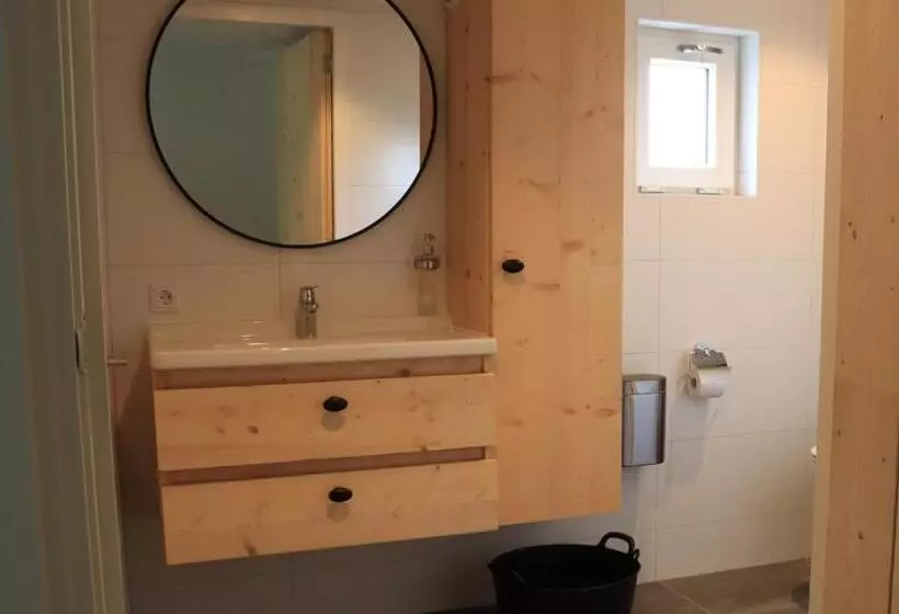 ベッドアンドブレックファースト Doezumertocht