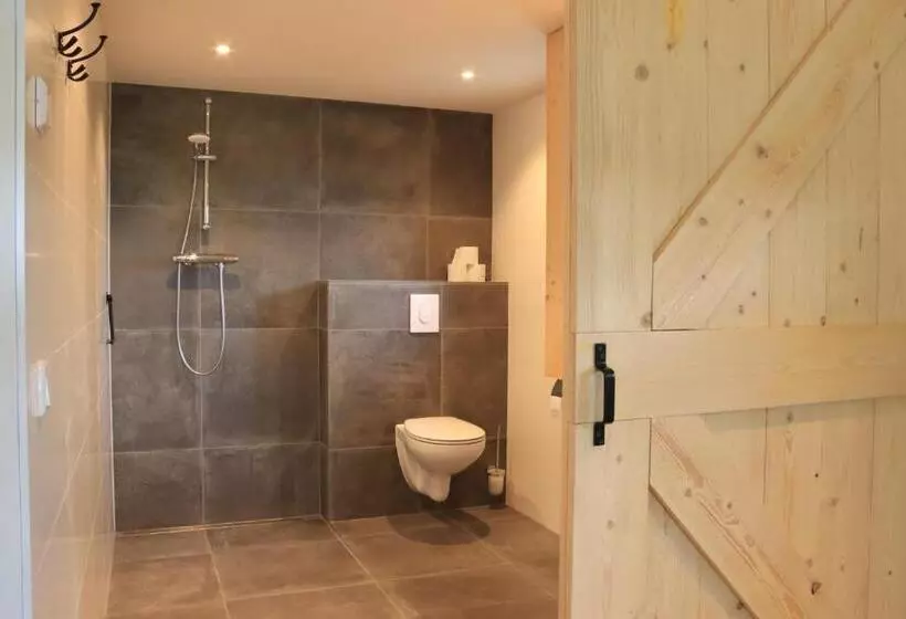 ベッドアンドブレックファースト Doezumertocht