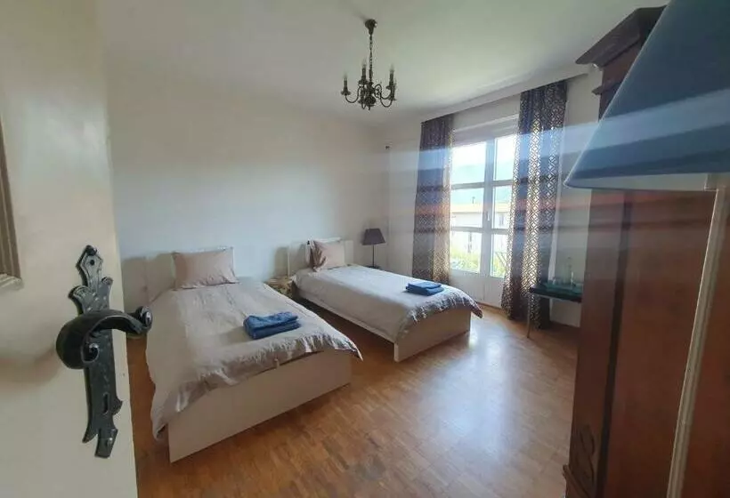 Aamiaismajoitus (B&B) Golden Hill   Big Rooms With Kitchen And Garden