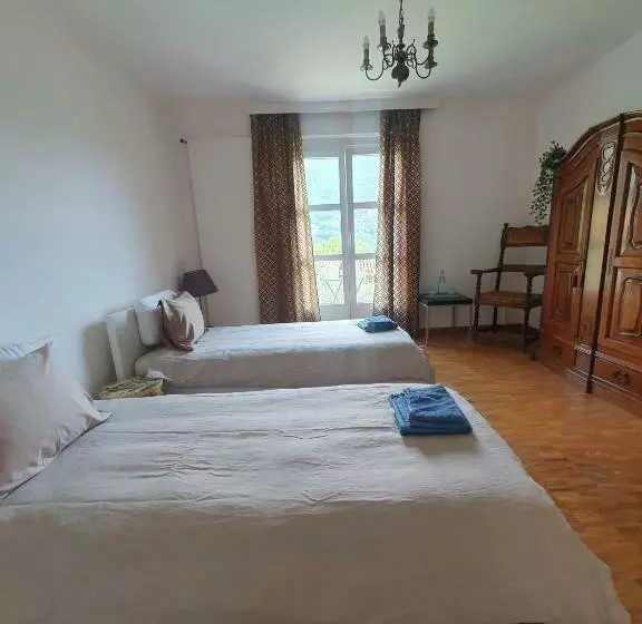 Aamiaismajoitus (B&B) Golden Hill   Big Rooms With Kitchen And Garden