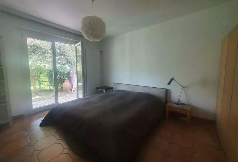 Aamiaismajoitus (B&B) Golden Hill   Big Rooms With Kitchen And Garden