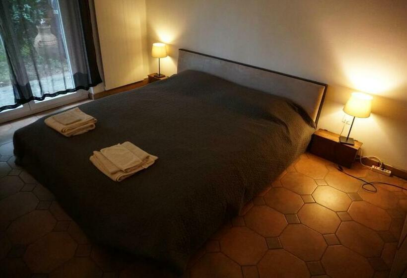 민박 Golden Hill Big Rooms With Kitchen And Garden