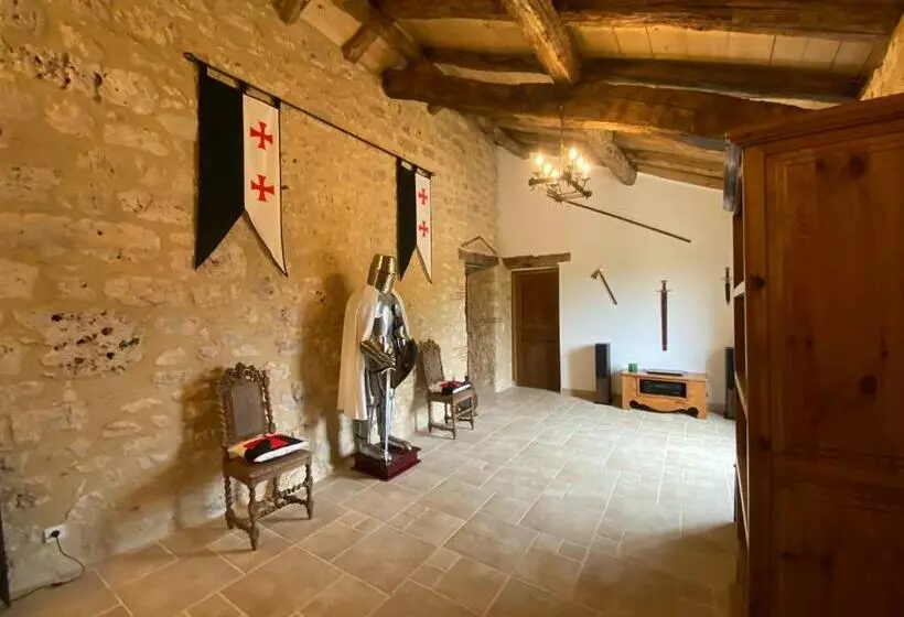 ベッドアンドブレックファースト Le Relais Des Chevaliers  Chambre Des Chevaliers