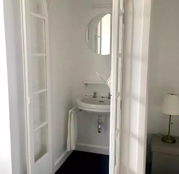 Aamiaismajoitus (B&B) Maison Blanche