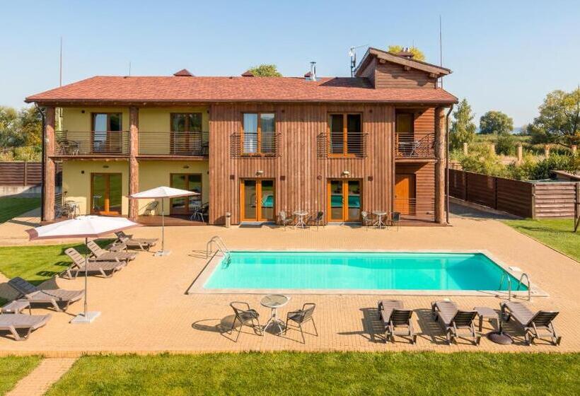 בית מלון כפרי Eden Resort