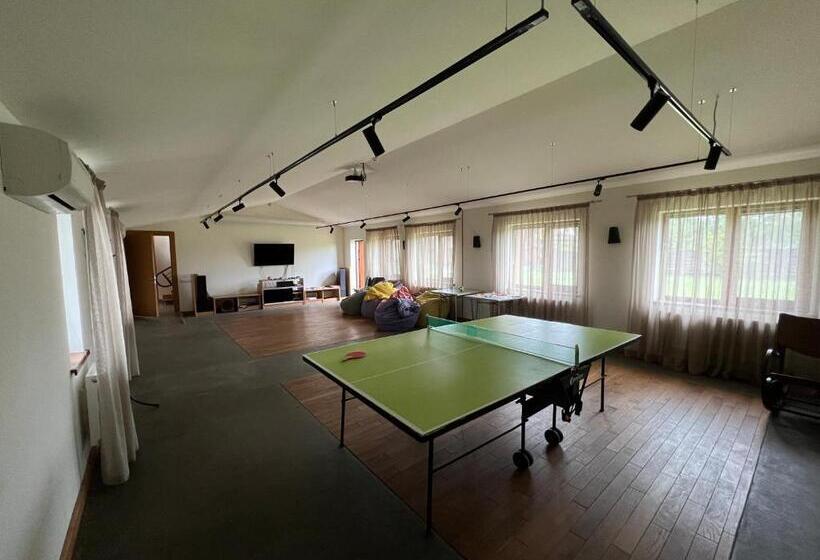 בית מלון כפרי Eden Resort