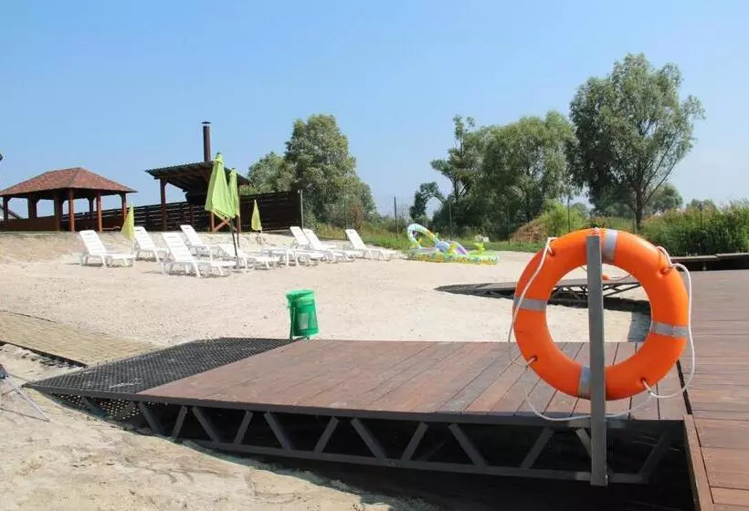 ホテル Eden Resort