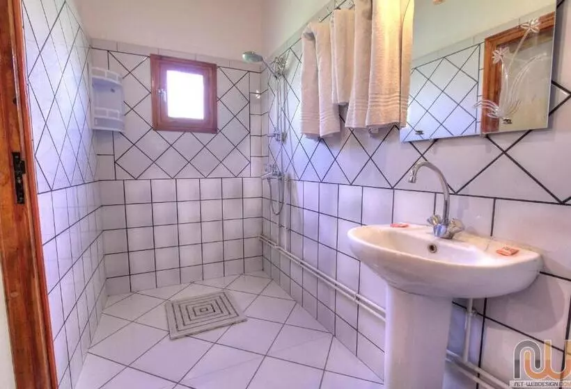 Hotelli Hôtel Berbère De La Montagne