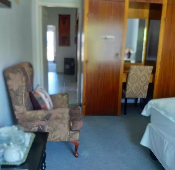 Hotelli Kwa Dlamathe Guesthouse