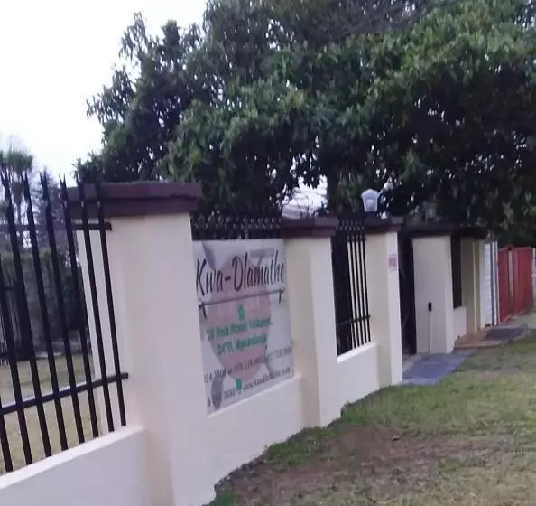 Hotelli Kwa Dlamathe Guesthouse