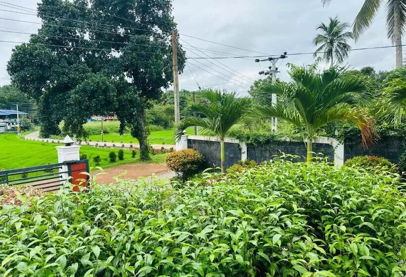 Hotelli Ruwanara Royal Majestry