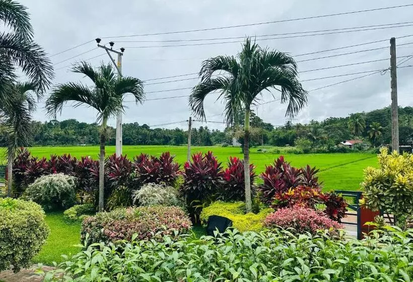 Hotelli Ruwanara Royal Majestry