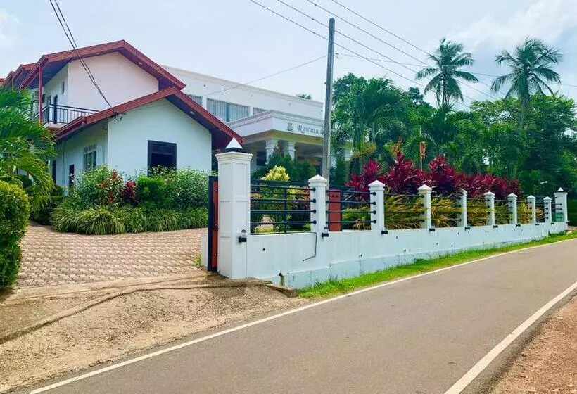 Hotelli Ruwanara Royal Majestry