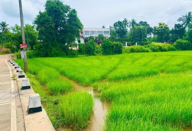 Hotelli Ruwanara Royal Majestry