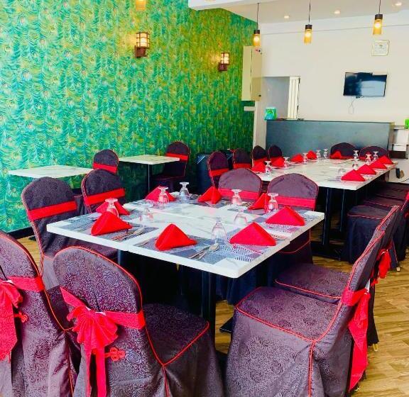 فندق Ruwanara Royal Majestry