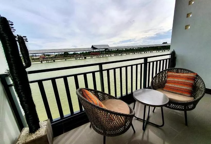 Hotelli Shanghai Resort