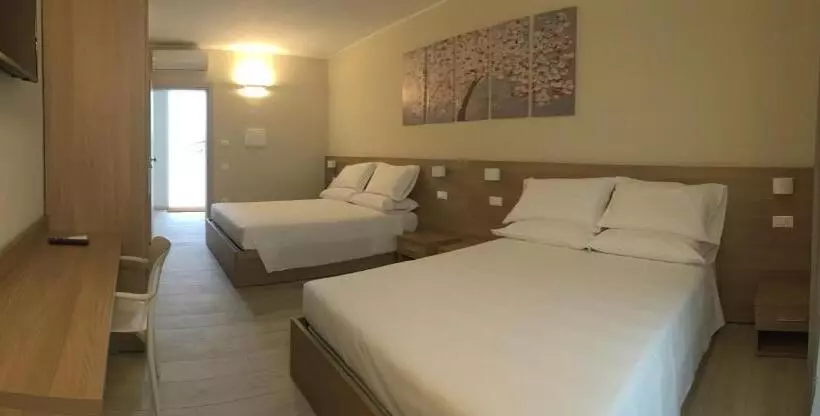 Hotelli Terrazza Rooms