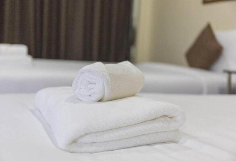 בית מלון כפרי Yaibua