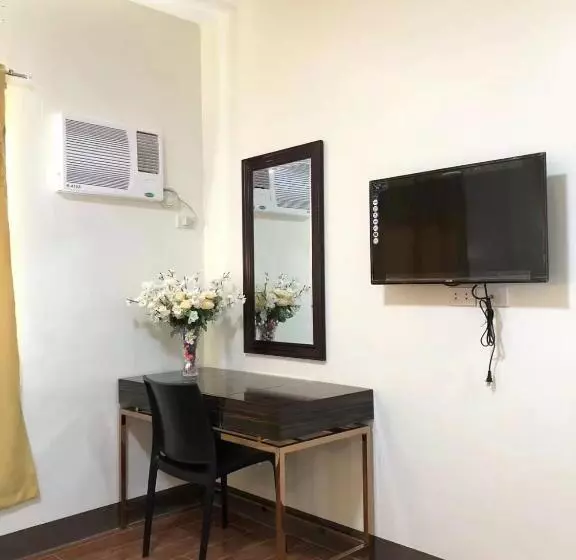 Meaco Royal Hotel  Aparri