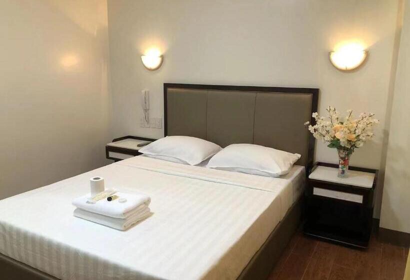 Meaco Royal Hotel  Aparri